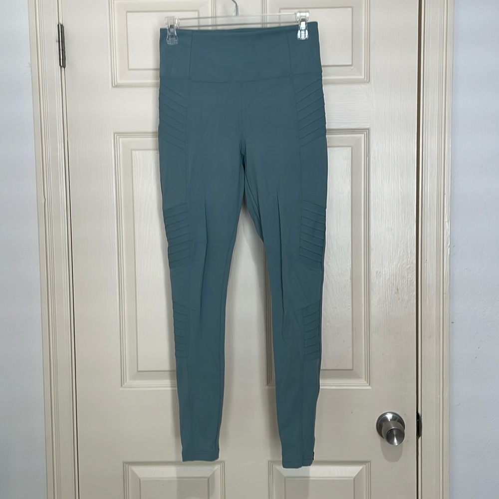 NWOT Athleta Moto Leggings size Small